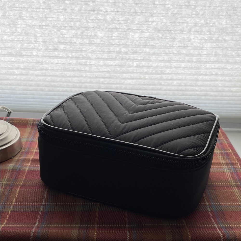 Victoria’s Secret Quilted 3pc Make-Up Case